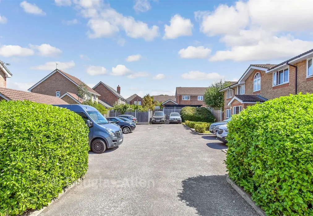 Driveway/Parking - Lancaster Drive, Langdon Hills, Basildon, Essex - Wards of Kent