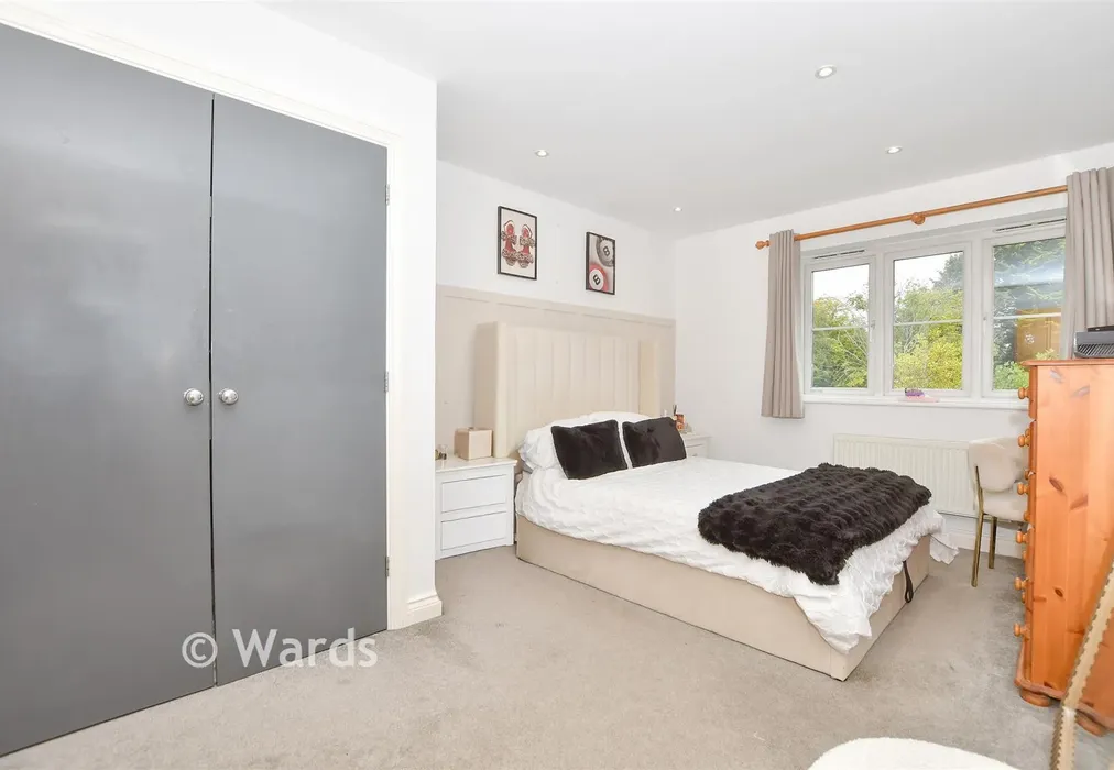Bedroom 2 - Beech Court Gardens, Maidstone, Kent - Wards of Kent
