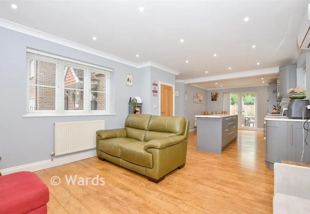 Family Area - Beech Court Gardens, Maidstone, Kent - Wards of Kent