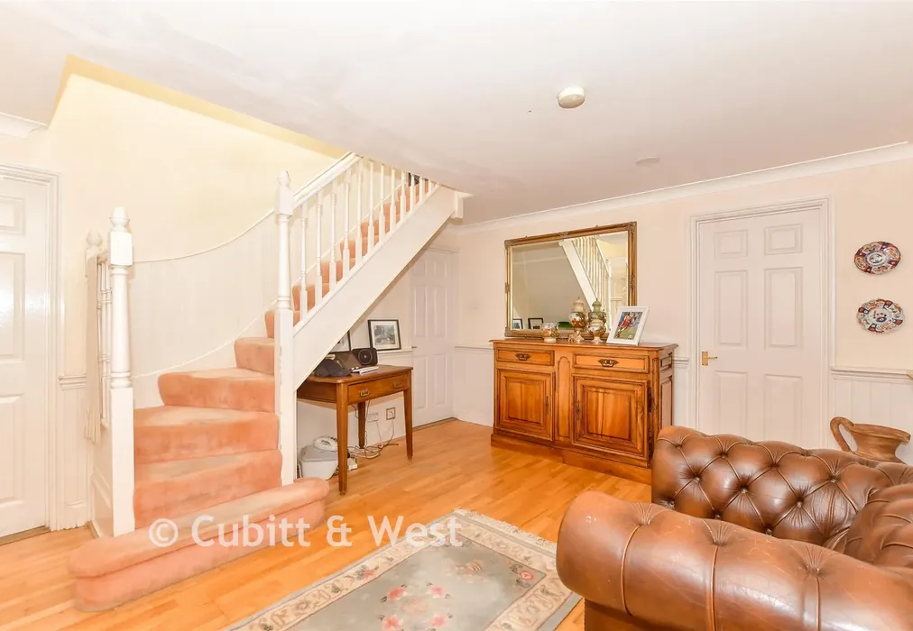 Hallway - Havant Road, Hayling Island, Hampshire - Wards of Kent