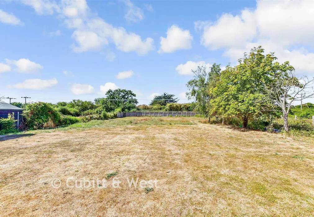Rear Garden - Havant Road, Hayling Island, Hampshire - Wards of Kent