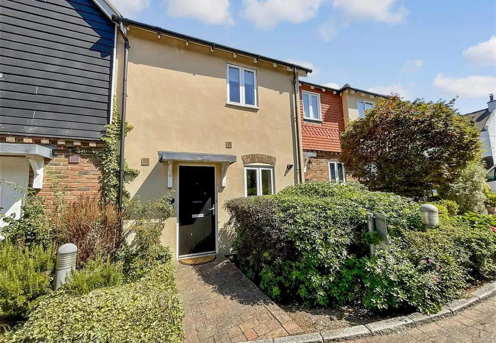 Front New - Gibsons Place, Eynsford, Kent - Wards of Kent