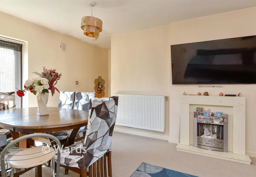 Lounge/Diner - Stone House Lane, Dartford, Kent - Wards of Kent