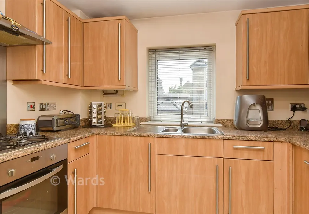 Kitchen - Stone House Lane, Dartford, Kent - Wards of Kent