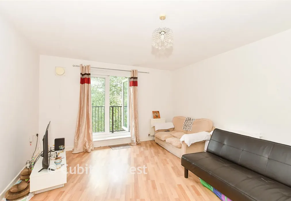 Lounge - Woodfield Road, Crawley, West Sussex - Wards of Kent