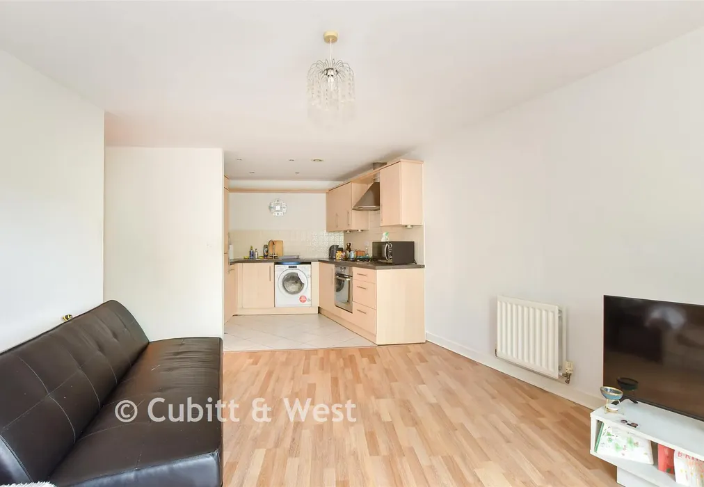 Lounge - Woodfield Road, Crawley, West Sussex - Wards of Kent