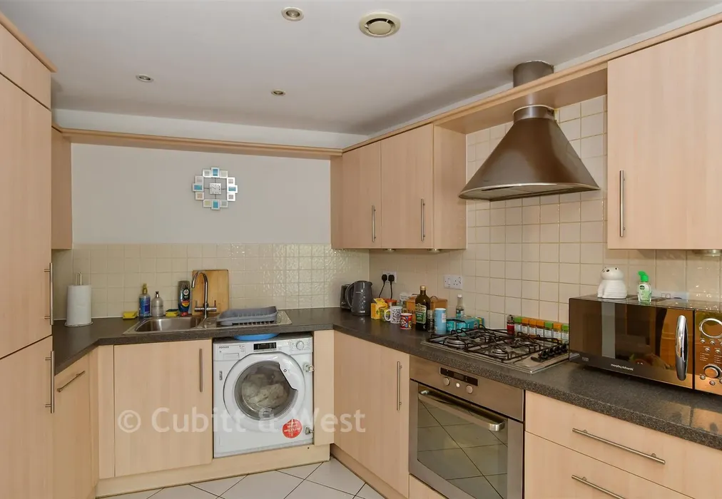 Kitchen - Woodfield Road, Crawley, West Sussex - Wards of Kent