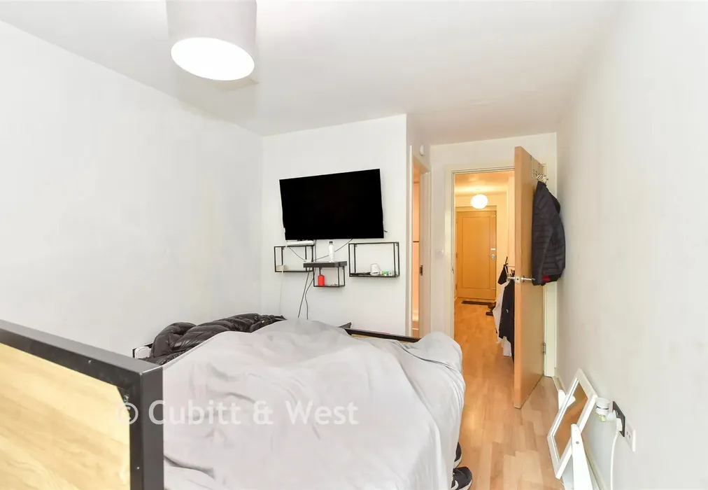 Bedroom 1 - Woodfield Road, Crawley, West Sussex - Wards of Kent