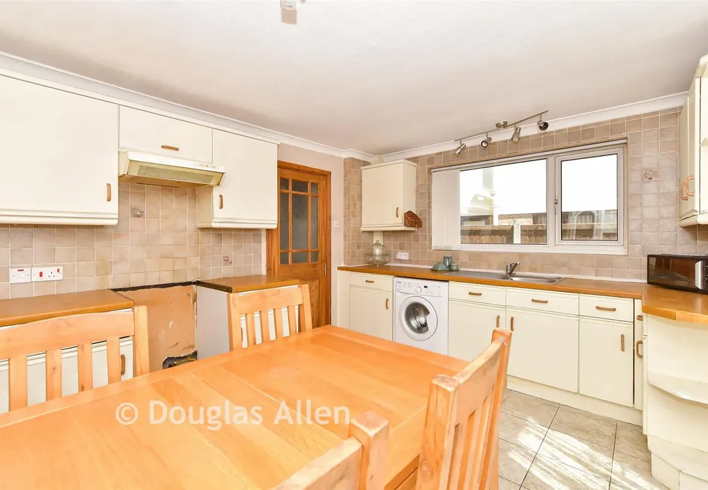 Kitchen/Diner - Charlotte Avenue, Wickford, Essex - Wards of Kent