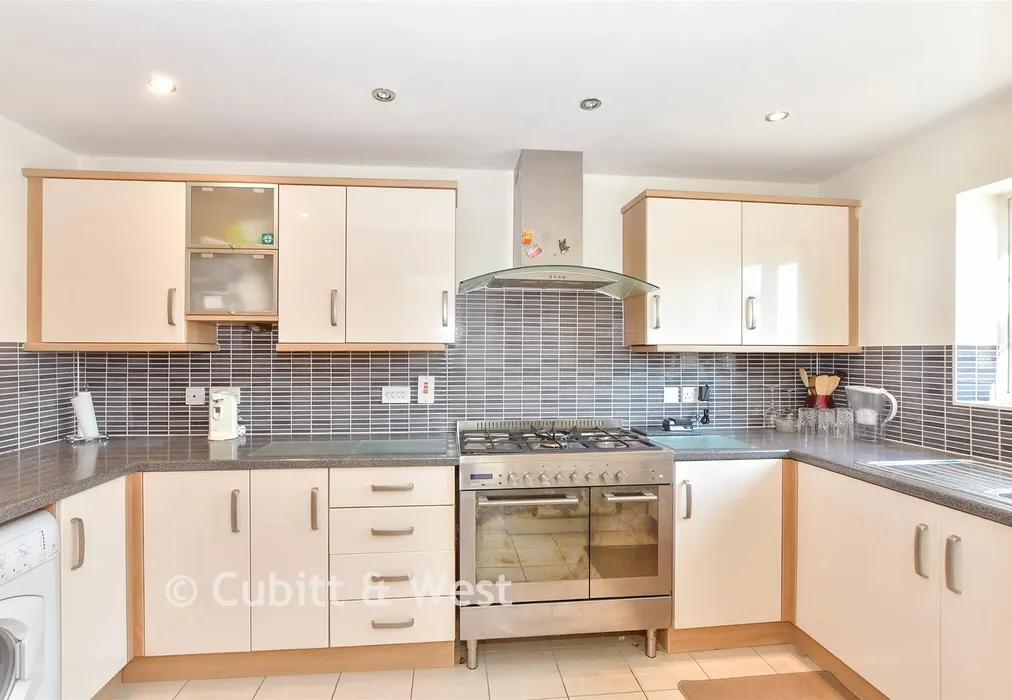 Kitchen - London Road, Waterlooville, Hampshire - Wards of Kent