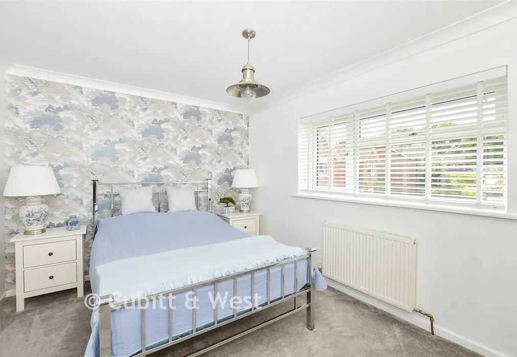 Bedroom 3 - Newlands Park, Copthorne, West Sussex - Wards of Kent