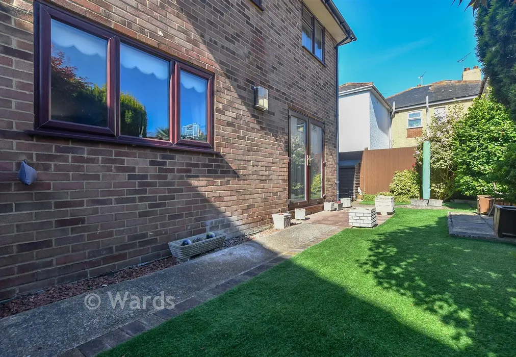 Rear Garden - Glover Road, Willesborough, Kent - Wards of Kent