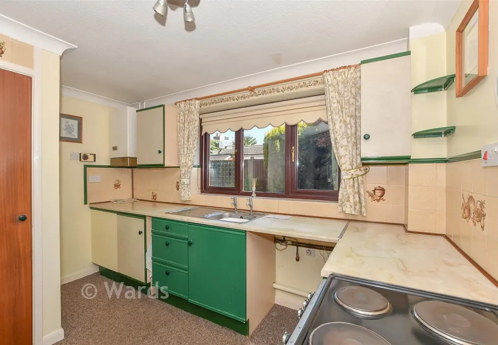 Kitchen - Glover Road, Willesborough, Kent - Wards of Kent