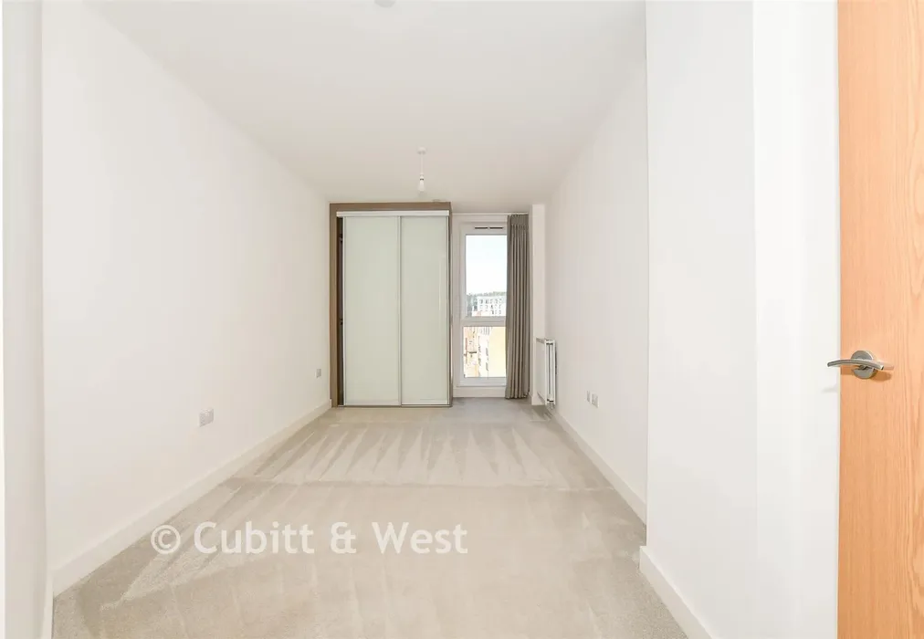 Bedroom 2 - Marketfield Way, Redhill, Surrey - Wards of Kent