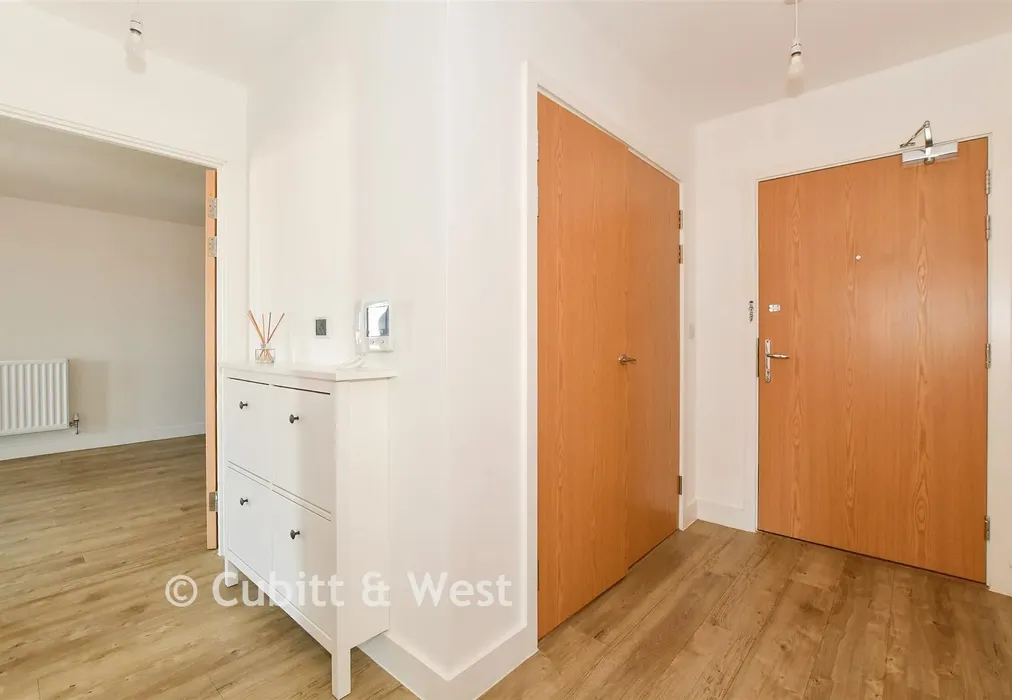 Entrance Hall - Marketfield Way, Redhill, Surrey - Wards of Kent