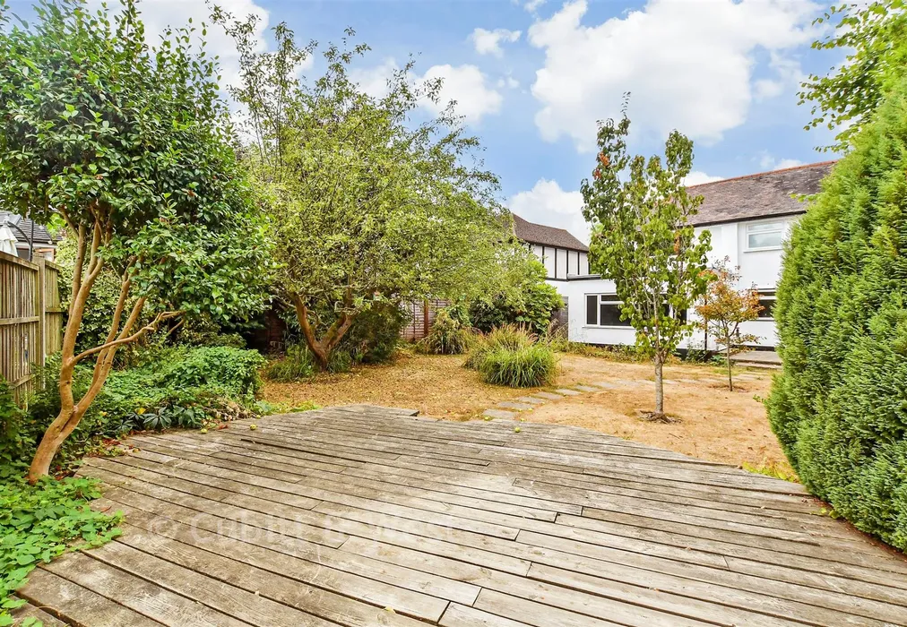 Rear Garden - Coulsdon Road, Coulsdon, Surrey - Wards of Kent