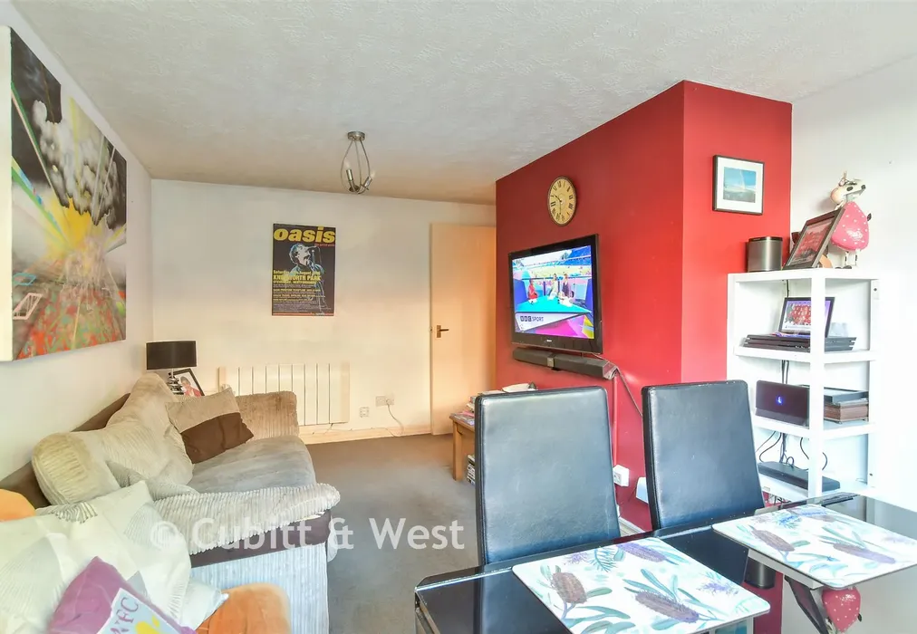 Lounge - Tongdean Lane, Preston, East Sussex - Wards of Kent