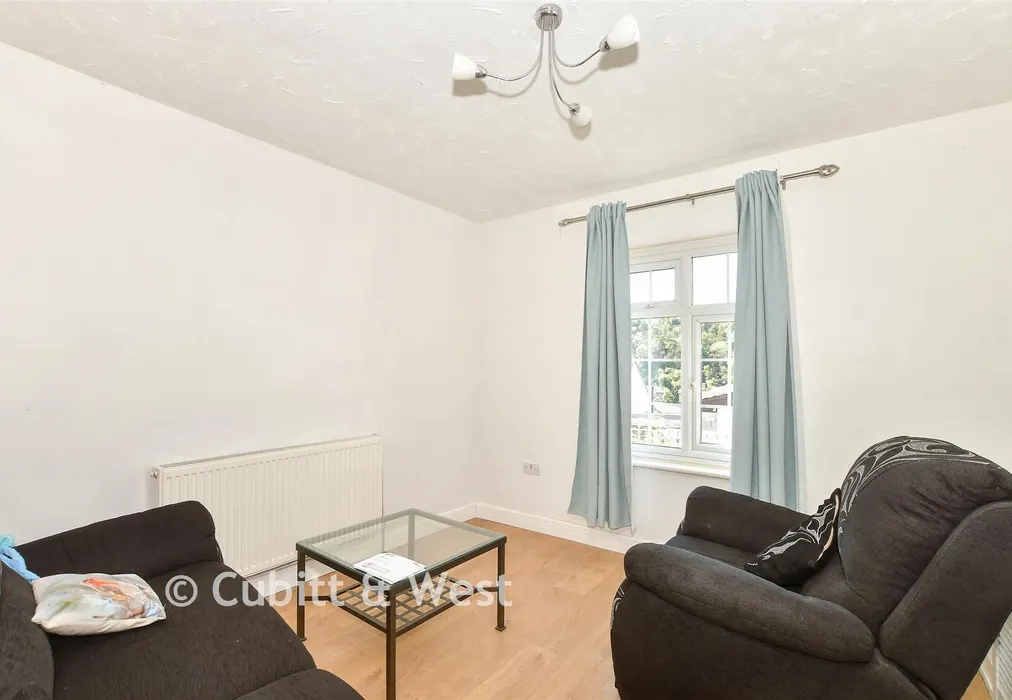 Lounge/Diner - Commonwealth Road, Caterham, Surrey - Wards of Kent