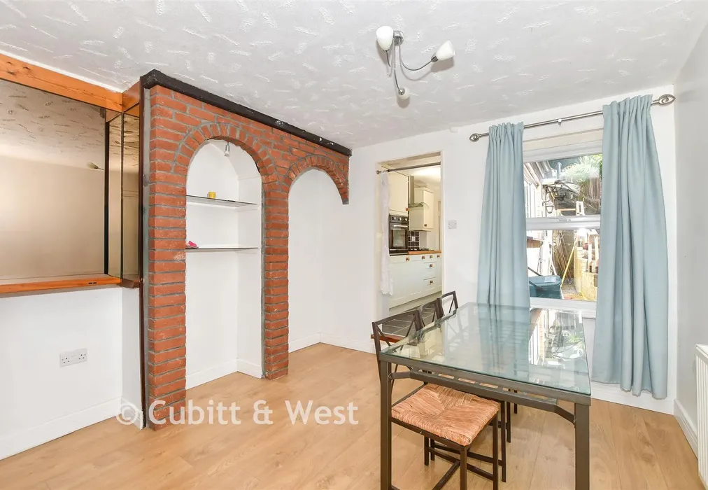 Lounge/Diner - Commonwealth Road, Caterham, Surrey - Wards of Kent