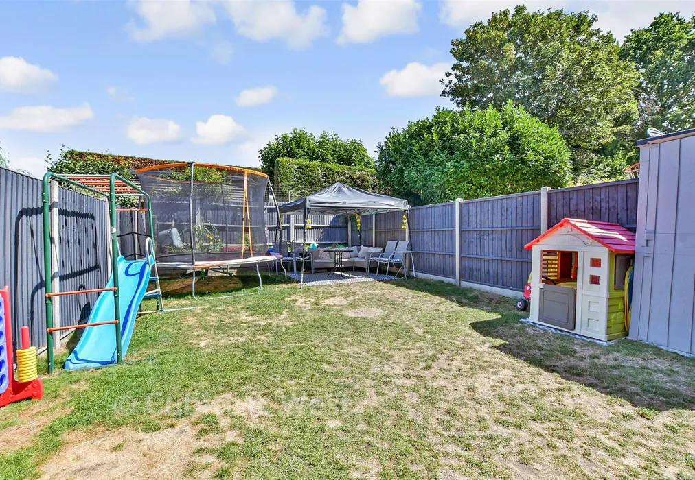 Rear Garden - Watlings Close, Croydon, Surrey - Wards of Kent