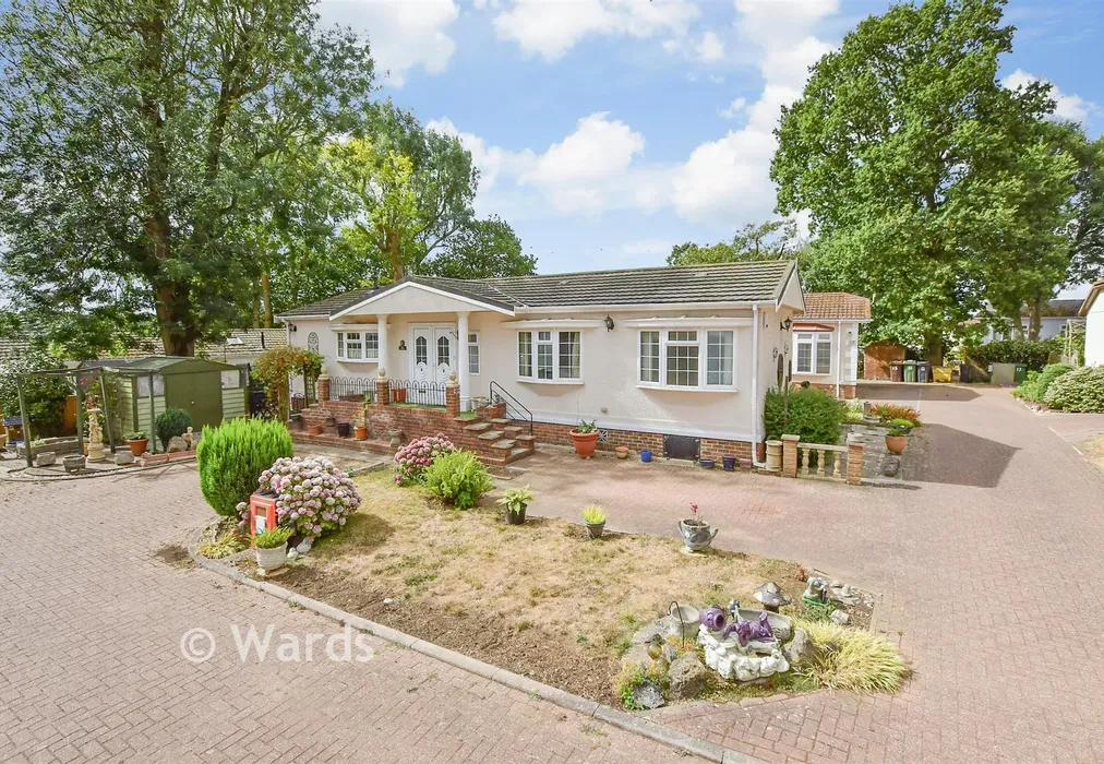 External (Web) - Pilgrims Close, Harrietsham, Kent - Wards of Kent