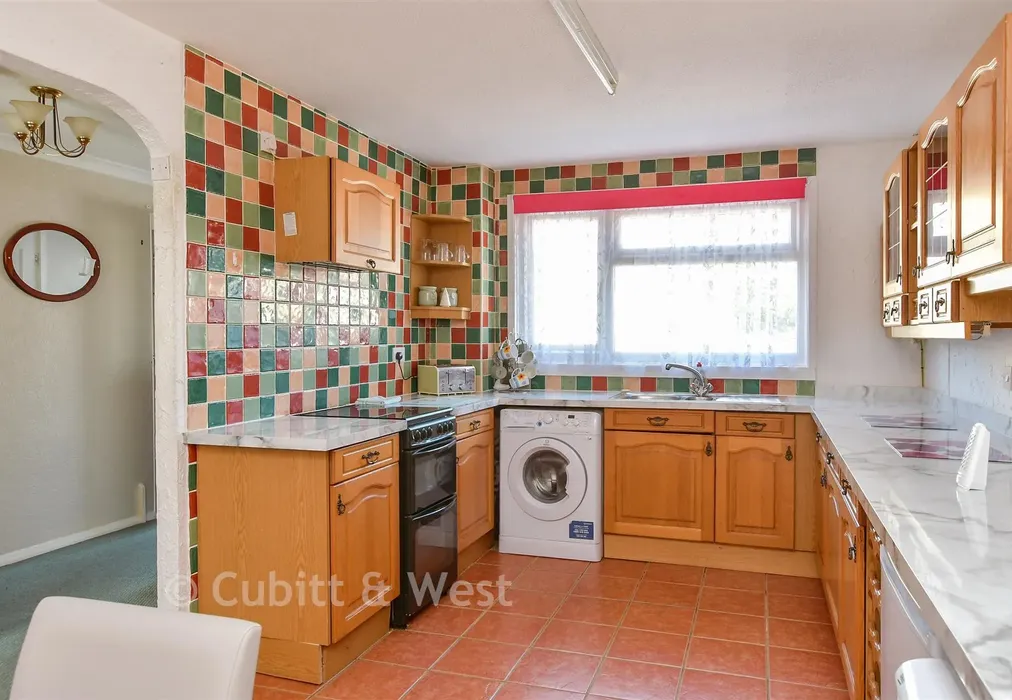 Kitchen/ Diner - Joyce Close, Wick, West Sussex - Wards of Kent