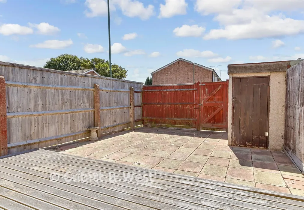 Rear Garden - Joyce Close, Wick, West Sussex - Wards of Kent
