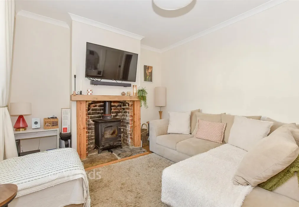 Lounge - St. George's Square, Maidstone, Kent - Wards of Kent