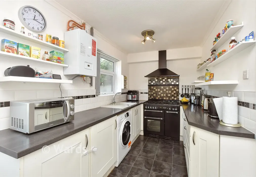 Kitchen - Aldershot Road, Chatham, Kent - Wards of Kent