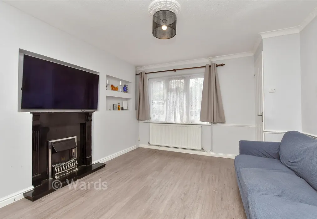Lounge - Aldershot Road, Chatham, Kent - Wards of Kent