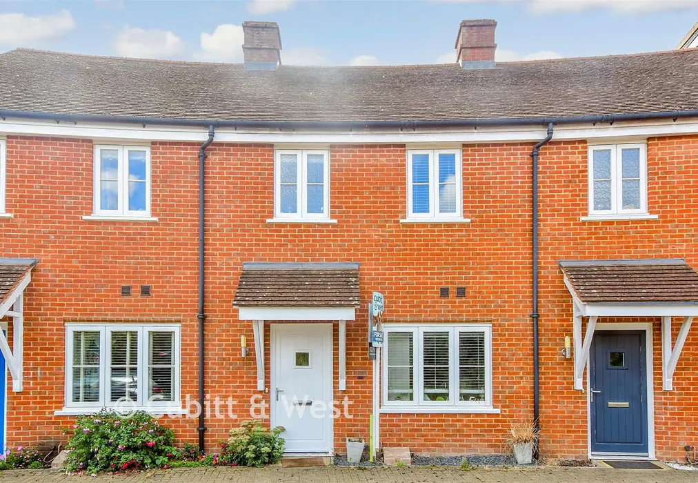 Front (Web) - Ellisons Crescent, Waterlooville, Hampshire - Wards of Kent