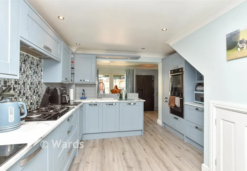 Kitchen - Broadway, Gillingham, Kent - Wards of Kent
