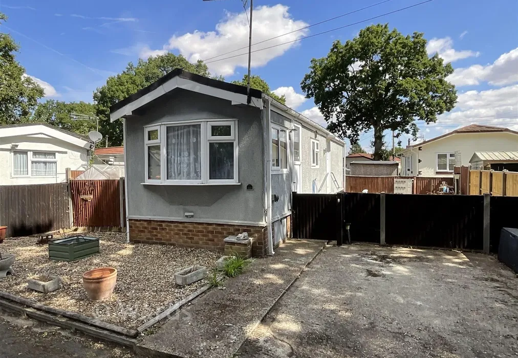 External W - London Road, West Kingsdown, Sevenoaks, Kent - Wards of Kent