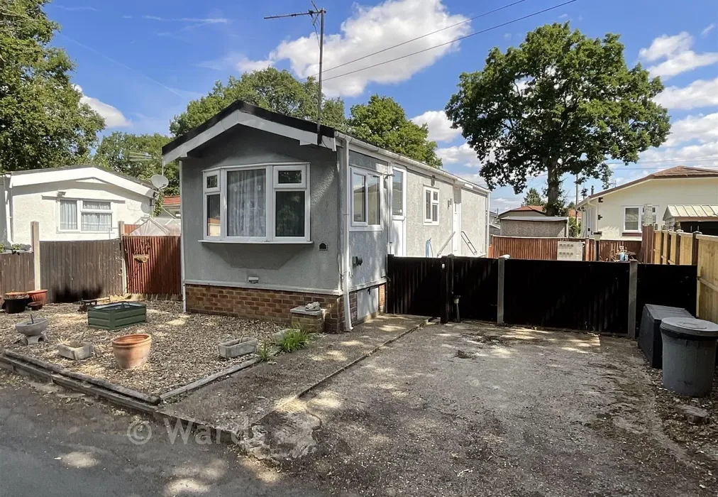 External - London Road, West Kingsdown, Sevenoaks, Kent - Wards of Kent