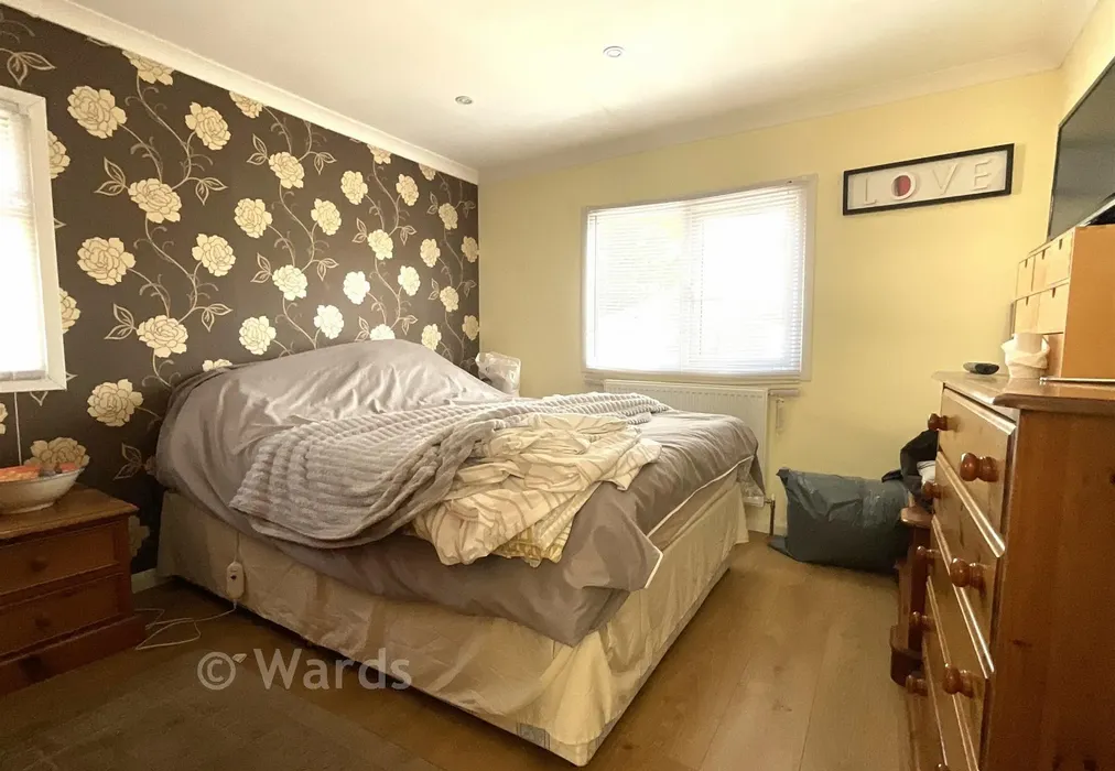 Bedroom - London Road, West Kingsdown, Sevenoaks, Kent - Wards of Kent