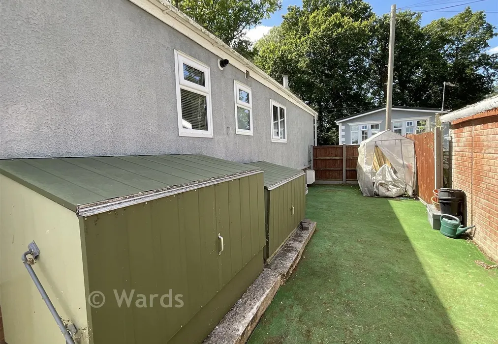 Garden - London Road, West Kingsdown, Sevenoaks, Kent - Wards of Kent