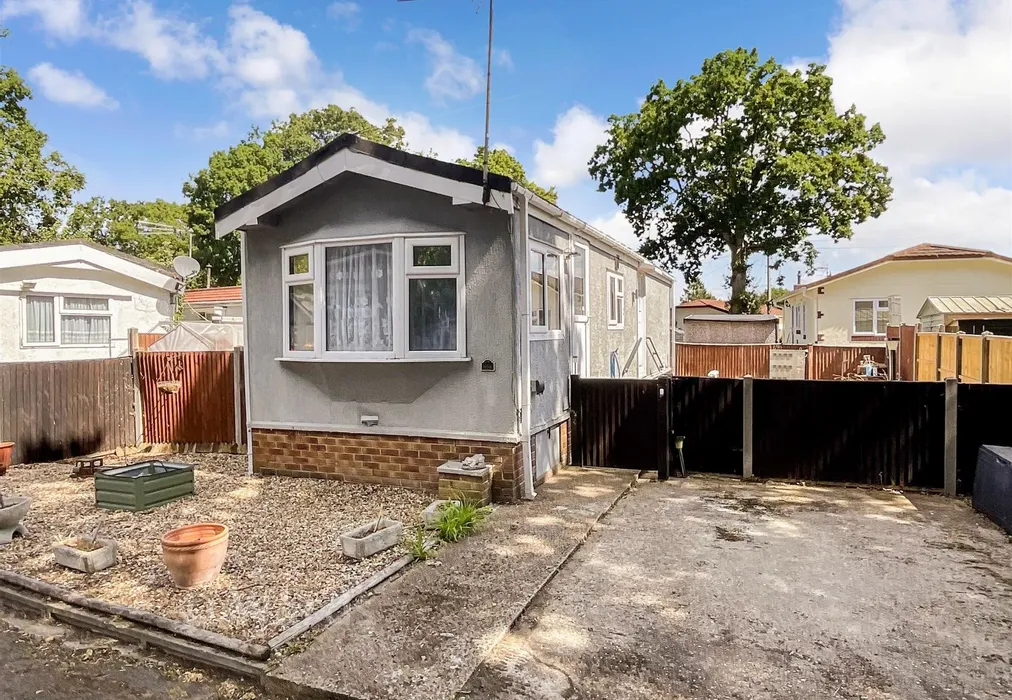 External W - London Road, West Kingsdown, Sevenoaks, Kent - Wards of Kent
