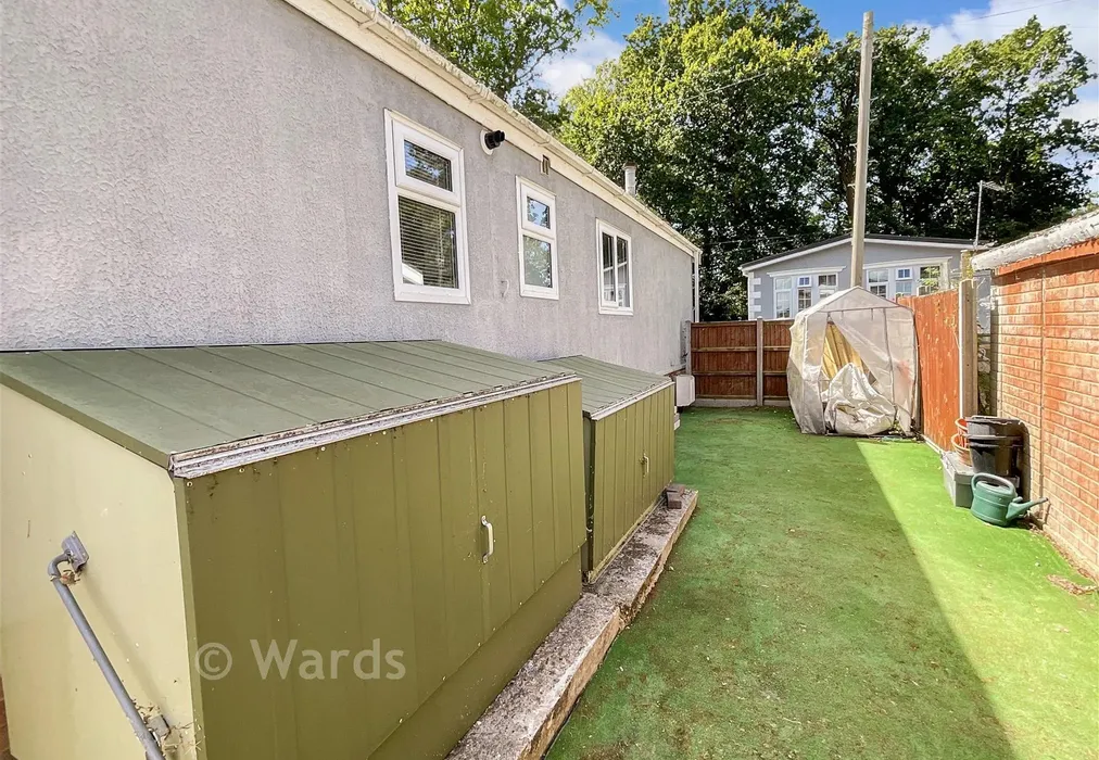 Garden - London Road, West Kingsdown, Sevenoaks, Kent - Wards of Kent