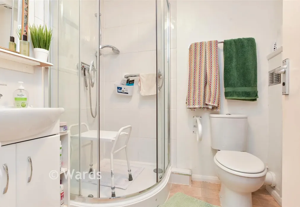 Shower Room - St. Benedict's Lawn, Ramsgate, Kent - Wards of Kent