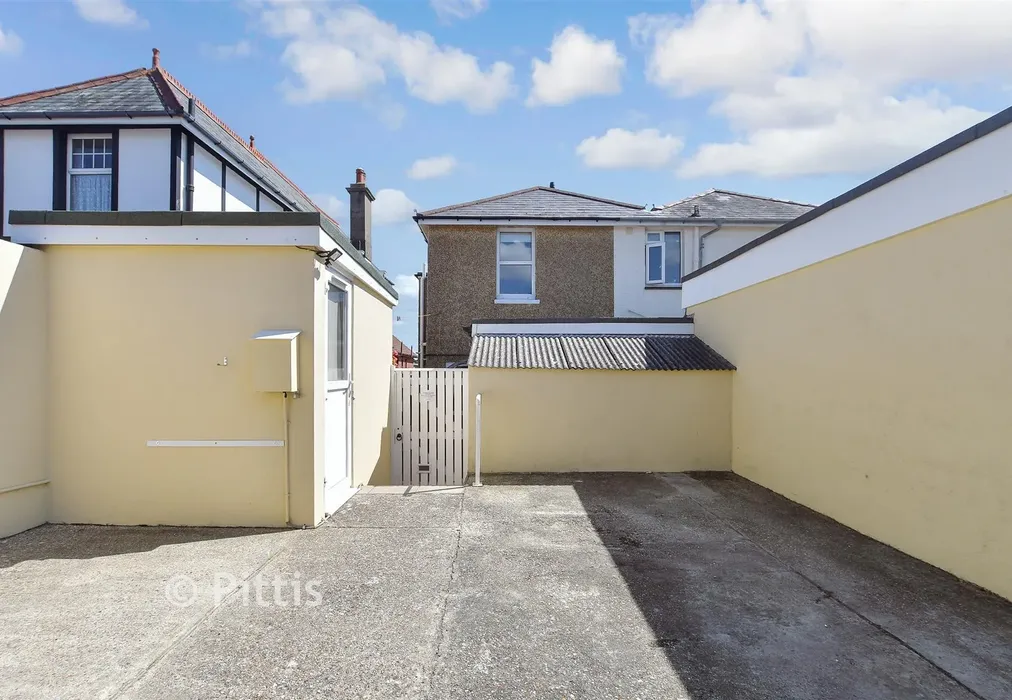 Driveway/Parking - Ashey Road, Ryde, Isle of Wight - Wards of Kent