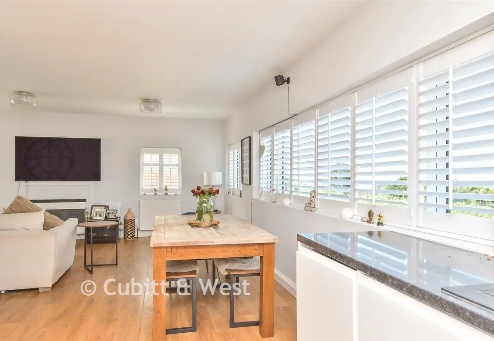 Kitchen - Crescent Drive North, Woodingdean, Brighton, East Sussex - Wards of Kent