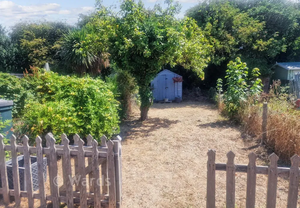 Garden En-Bloc - Preston Road, Manston, Ramsgate, Kent - Wards of Kent