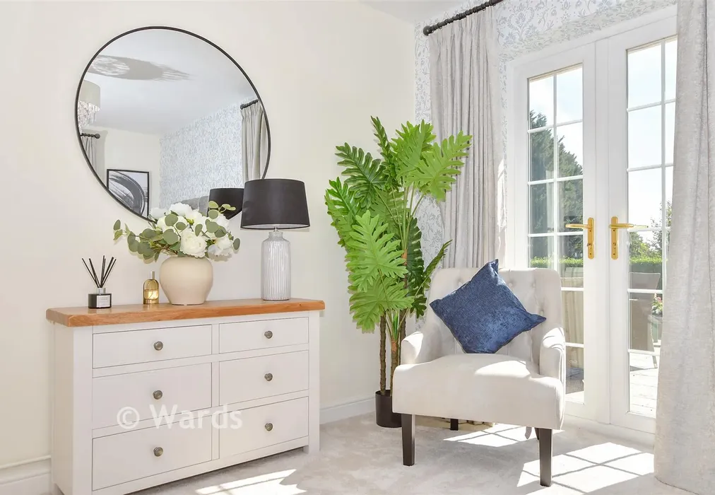 Internal Lifestyle Photograph - Pleasant Valley Lane, East Farleigh, Kent - Wards of Kent