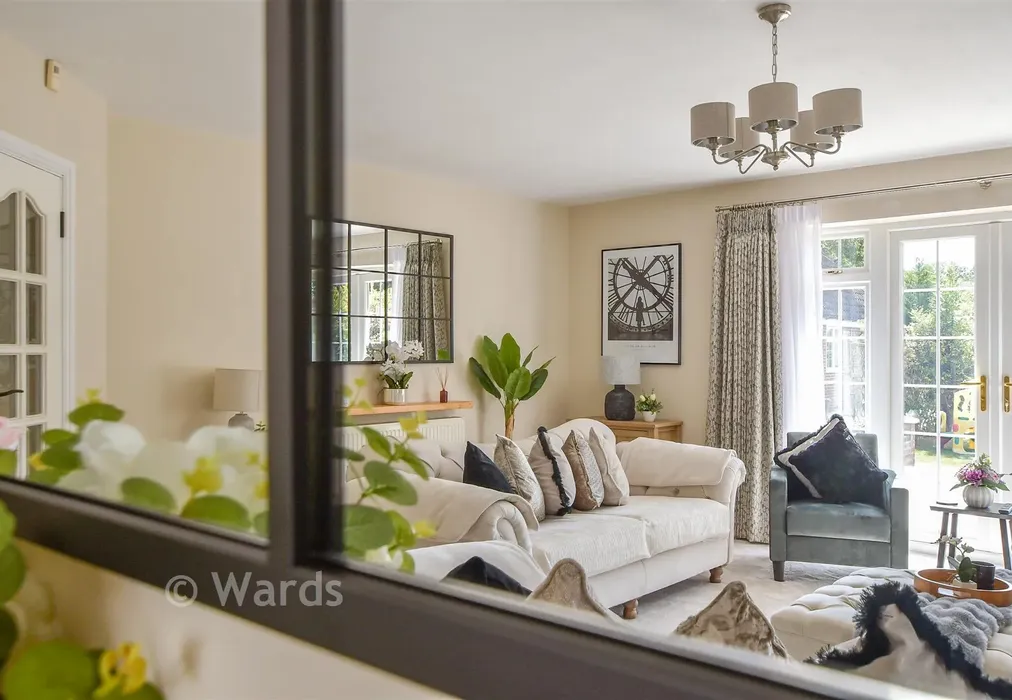 Internal Lifestyle Photograph - Pleasant Valley Lane, East Farleigh, Kent - Wards of Kent