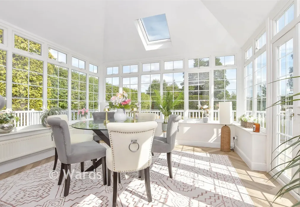 Dining Area - Pleasant Valley Lane, East Farleigh, Kent - Wards of Kent