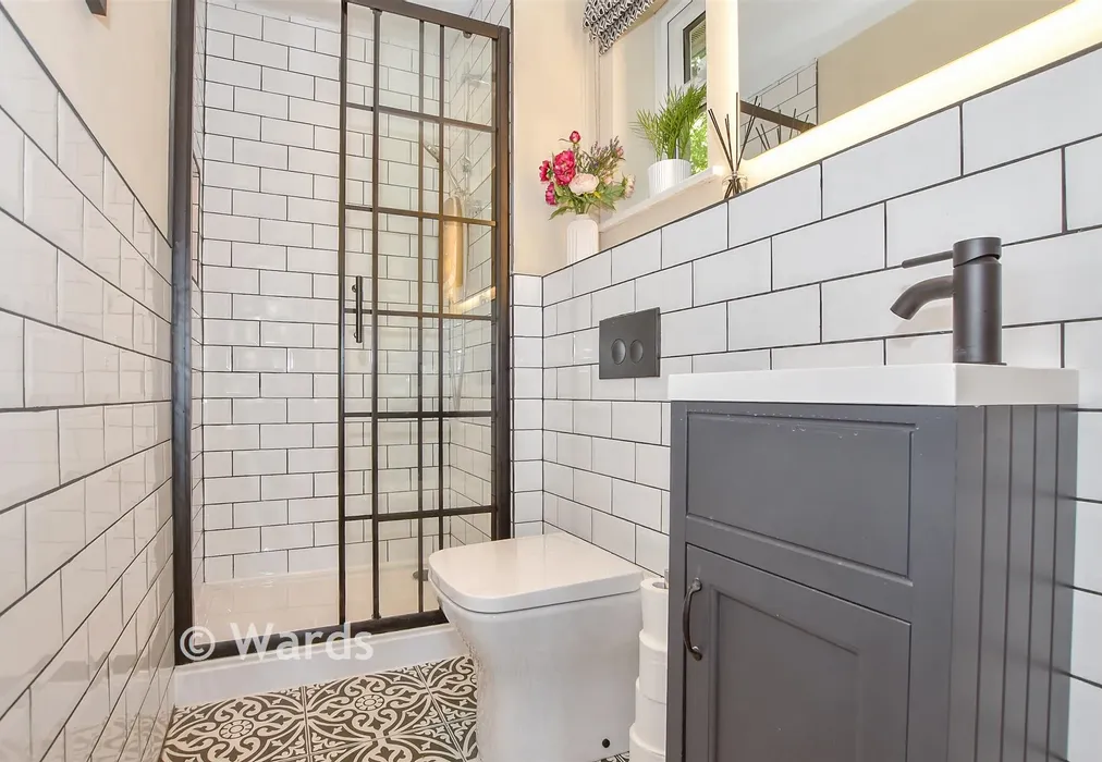 Outbuilding Shower Room - Pleasant Valley Lane, East Farleigh, Kent - Wards of Kent