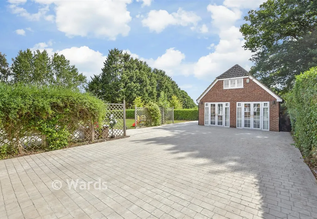 External Feature - Outbuilding - Pleasant Valley Lane, East Farleigh, Kent - Wards of Kent