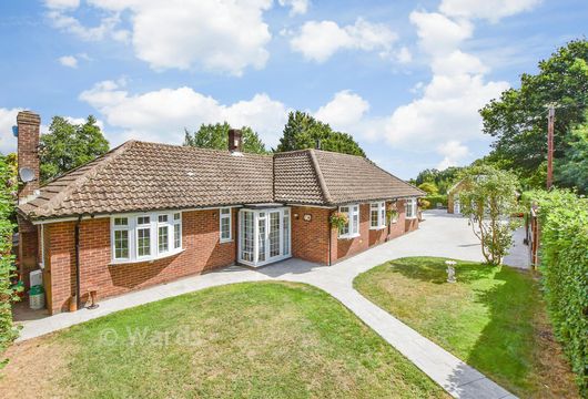 Pleasant Valley Lane, East Farleigh, Kent - Wards of Kent