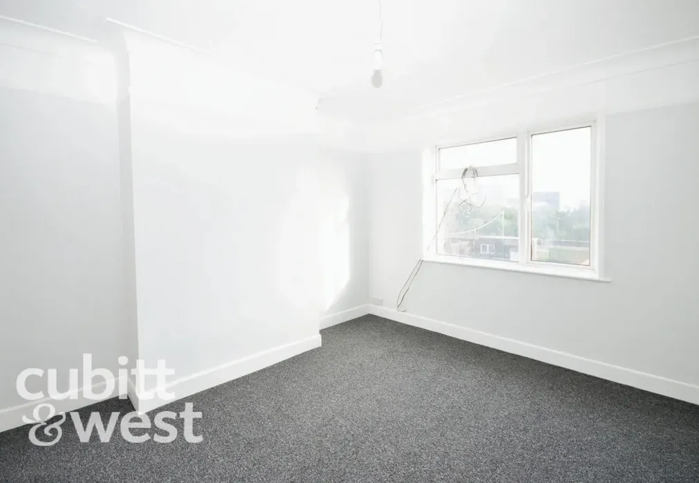  - DEPOSIT ALTERNATIVE AVAILABLE Aylen Road Portsmouth PO3 - Wards of Kent