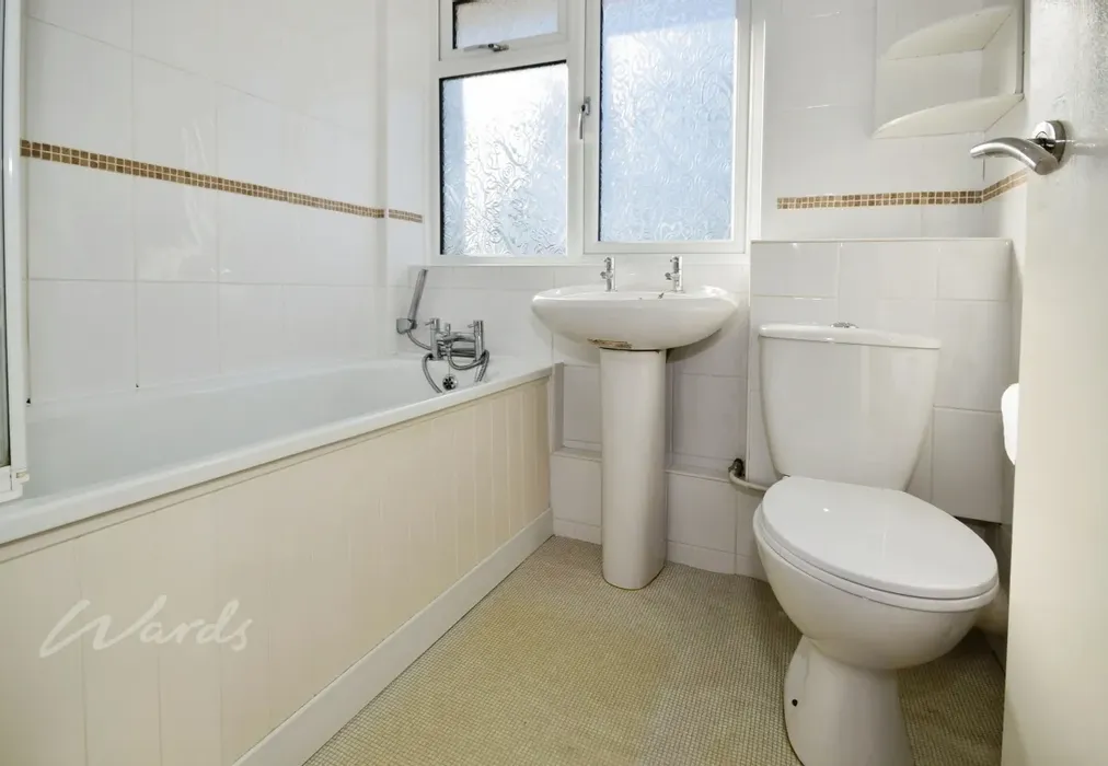 orion bathroom - Orion Road Rochester ME1 - Wards of Kent